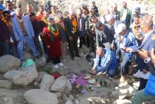 प.वि.न.पा.-०५ स्थित माथिल्लो दोगाडेको मोटरेबल पुलको शिलान्यास गर्नुहुँदै सुदूरपश्चिम प्रदेशका मा. मुख्यमन्त्री कमल बहादुर शाह